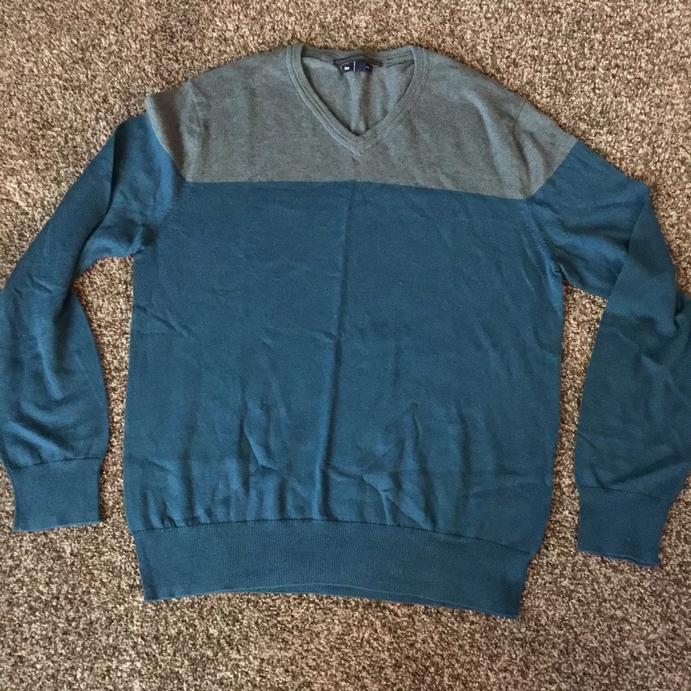 Gap Aqua V-Neck Sweater (L)